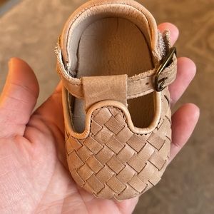 Consciously Baby Size 2 T-Straps